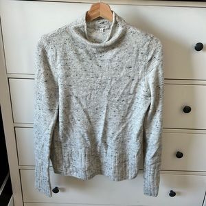 Madewell heather grey mock neck sweater. Size M